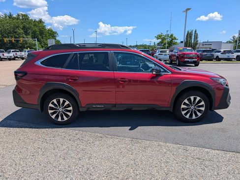 Used 2024 Subaru Outback Limited AWD/4WD image 7