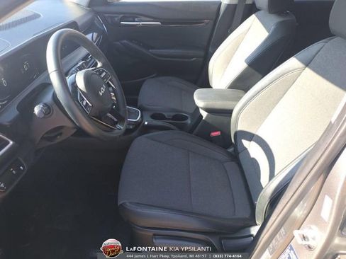 Used 2025 Kia Seltos S FWD image 17