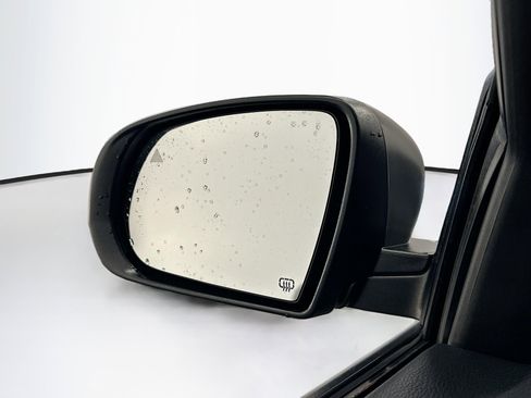 Used 2019 Jeep Cherokee Trailhawk image 16