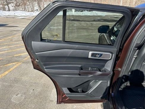 Used 2020 Ford Explorer XLT w/ Equipment Group 202A image 19