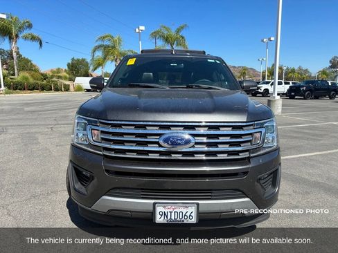 Used 2020 Ford Expedition Max XLT w/ Equipment Group 202A RWD image 2