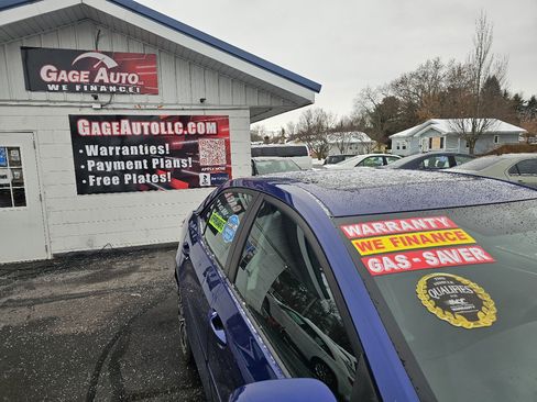 Used 2014 Toyota Corolla LE image 12