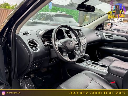 Used 2019 Nissan Pathfinder SL w/ Cargo Package FWD image 10