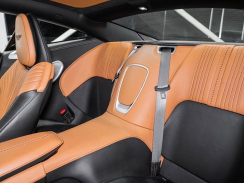 Used 2017 Aston Martin DB11 V12 image 14