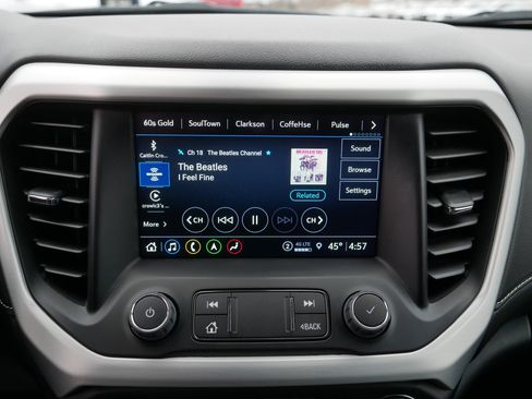 Used 2023 GMC Acadia SLT w/ Elevation Edition image 22