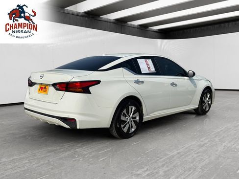 Used 2025 Nissan Altima 2.5 S FWD image 5