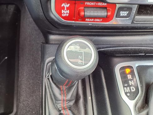 Used 2020 Jeep Wrangler Unlimited Rubicon AWD/4WD image 14