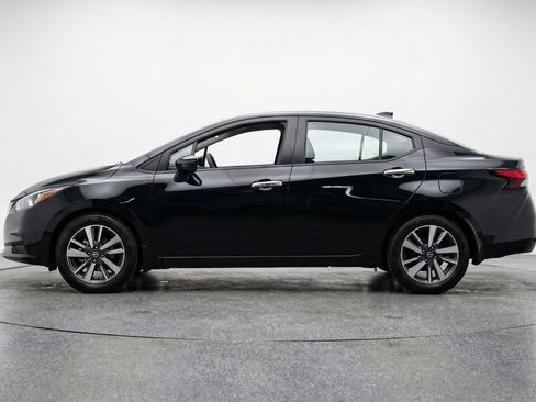 Used 2025 Nissan Versa SV FWD image 5