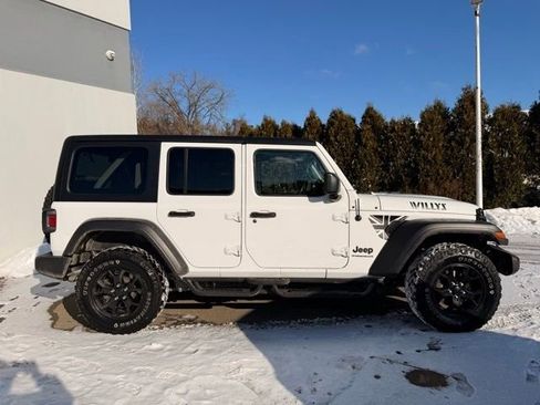 Used 2023 Jeep Wrangler Willys image 2