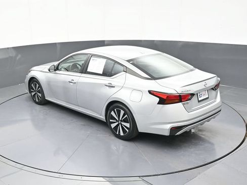 Used 2022 Nissan Altima 2.5 SV FWD image 57