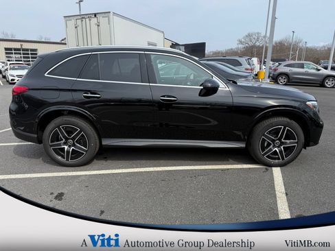Used 2026 Mercedes-Benz GLC 300 4MATIC image 9