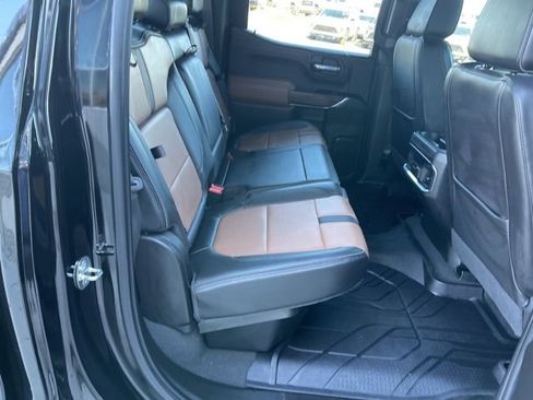 Used 2022 Chevrolet Silverado 1500 High Country w/ Technology Package image 19
