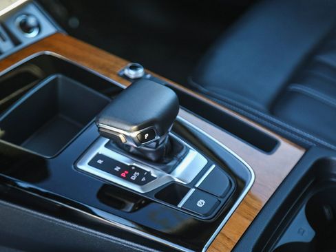 Used 2023 Audi Q5 2.0T Premium w/ Convenience Package image 23