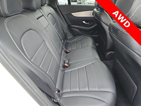 Used 2019 Mercedes-Benz GLC 300 4MATIC image 34