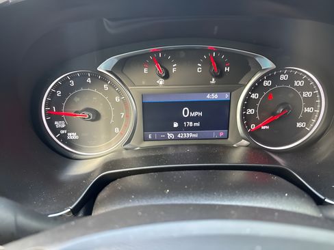 Used 2025 Chevrolet Blazer LT FWD image 25