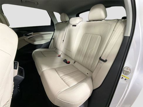 Used 2019 Audi e-tron Premium Plus AWD/4WD image 25