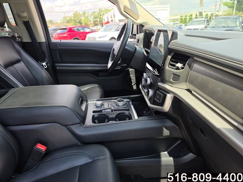 Used 2023 Ford Expedition XLT AWD/4WD image 29