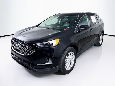 Used 2024 Ford Edge SEL image 4