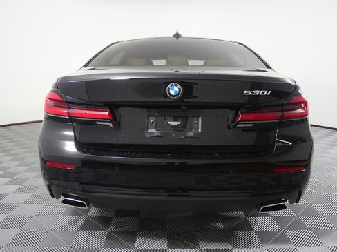 Certified 2023 BMW 530i w/ Premium Package image 4