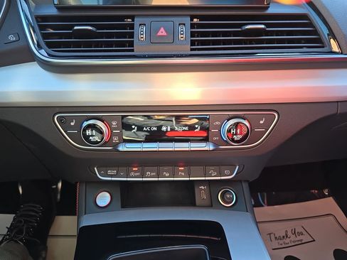 Used 2021 Audi SQ5 Prestige w/ Prestige Package image 29