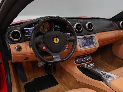 Used 2010 Ferrari California RWD image 69