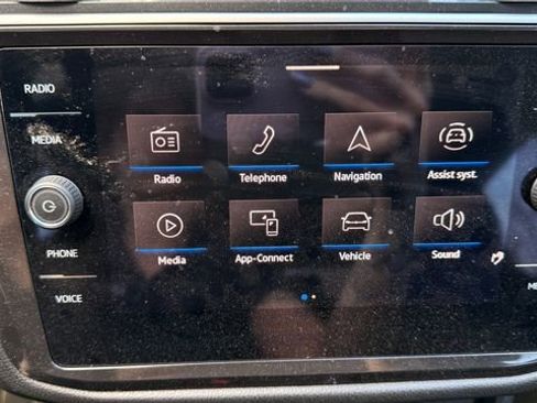 Used 2024 Volkswagen Tiguan Wolfsburg Edition image 19