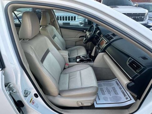 Used 2012 Toyota Camry XLE image 12