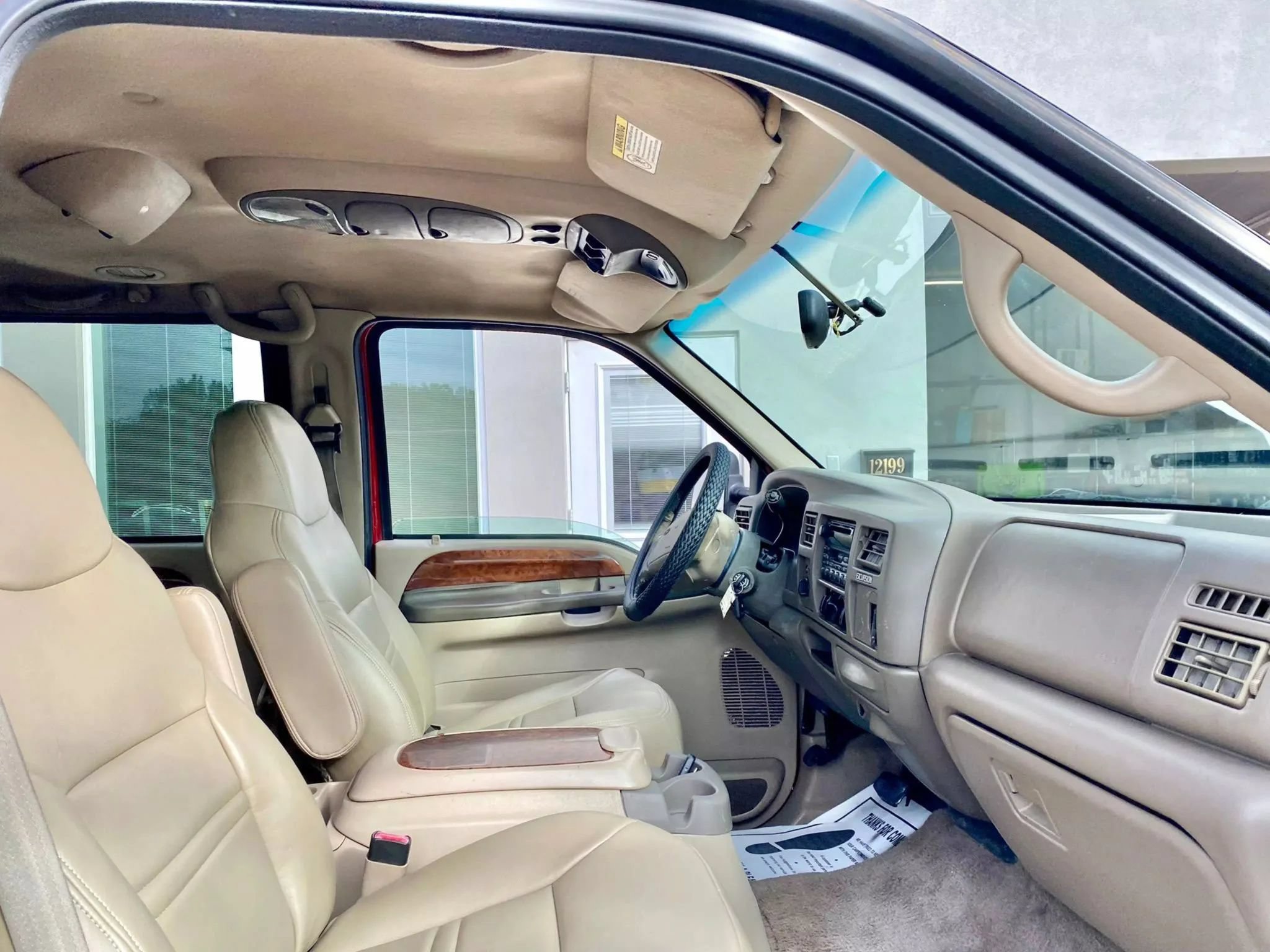 Used 2000 Ford Excursion Limited AWD/4WD image 23