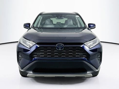 Used 2021 Toyota RAV4 Limited AWD/4WD image 2
