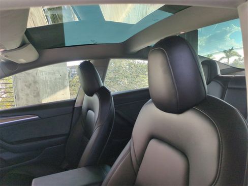 Used 2022 Tesla Model 3 Long Range image 22