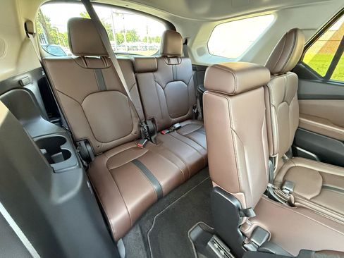 Used 2023 Honda Pilot Elite image 34