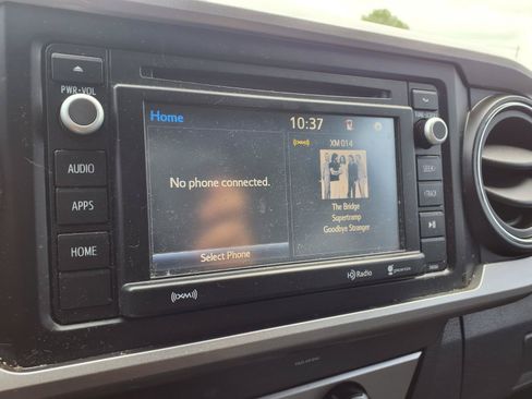 Used 2019 Toyota Tacoma SR5 RWD image 6