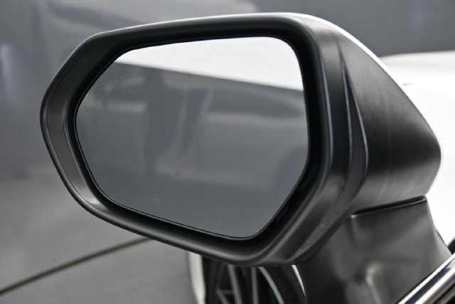 Used 2023 Toyota Camry SE FWD image 4