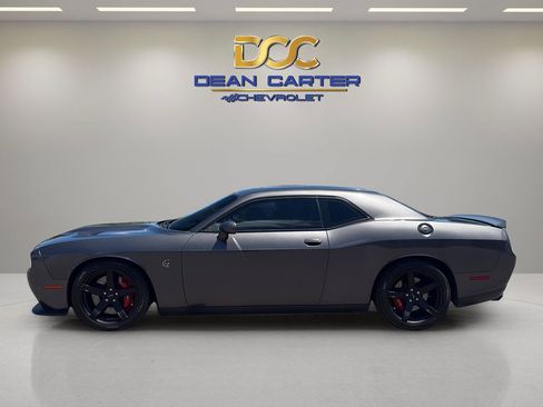 Used 2017 Dodge Challenger SRT Hellcat RWD image 2