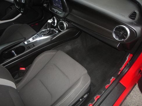 Used 2019 Chevrolet Camaro LT image 12