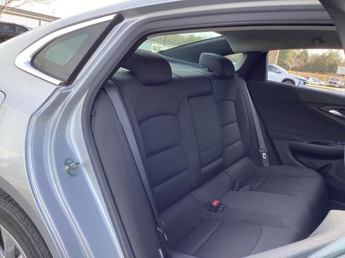 Used 2020 Chevrolet Malibu LT image 17