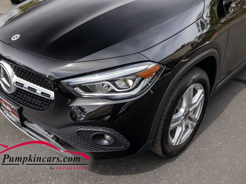 Used 2023 Mercedes-Benz GLA 250 4MATIC w/ Premium Package image 9