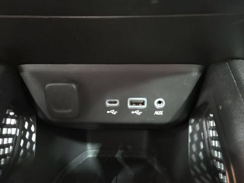Used 2022 Chevrolet TrailBlazer LT AWD/4WD image 11