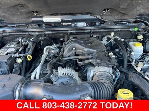 Used 2016 Jeep Wrangler Unlimited Rubicon w/ Connectivity Group AWD/4WD image 38