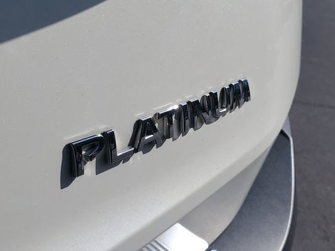 Certified 2023 Nissan Rogue Platinum w/ Platinum Premium Package FWD image 6
