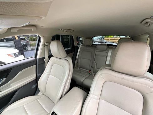 Used 2022 Lincoln Corsair FWD w/ Equipment Group 101A image 10