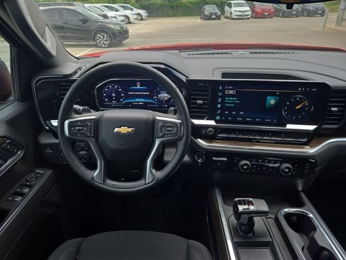 Used 2025 Chevrolet Silverado 1500 LT w/ Texas Edition Plus AWD/4WD image 17