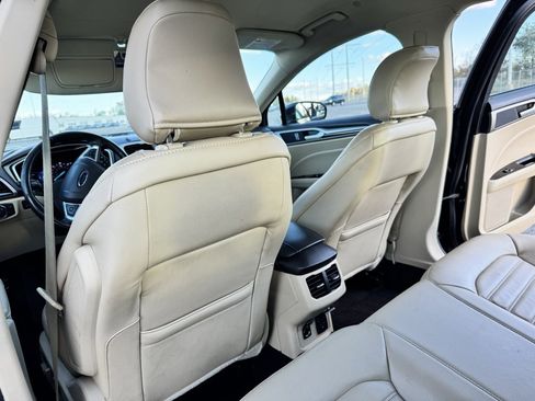 Used 2015 Ford Fusion SE w/ Equipment Group 502A image 18