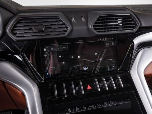 Used 2022 Lamborghini Urus AWD/4WD image 48