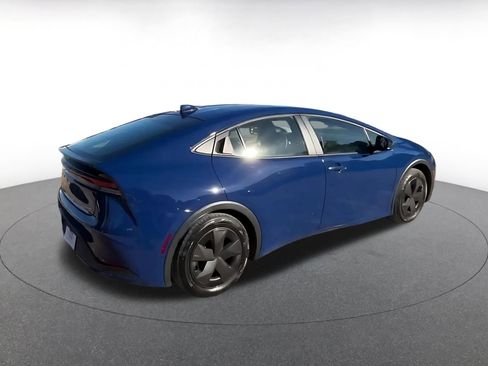 Used 2025 Toyota Prius LE image 12