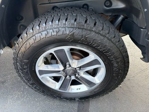 Used 2019 Jeep Wrangler Unlimited Sahara w/ Dual Top Group AWD/4WD image 13