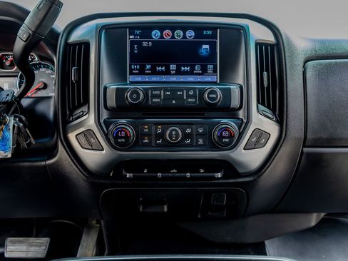 Used 2017 Chevrolet Silverado 1500 LT image 22