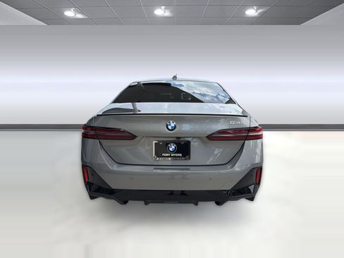 Used 2024 BMW 530i w/ M Sport Package RWD image 10