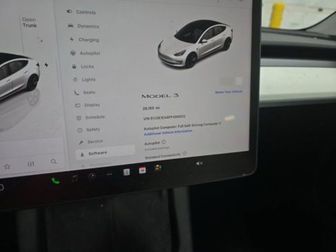 Used 2023 Tesla Model 3 Standard Range image 13