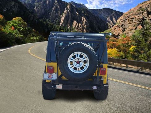 Used 2006 Jeep Wrangler Unlimited Rubicon AWD/4WD image 4